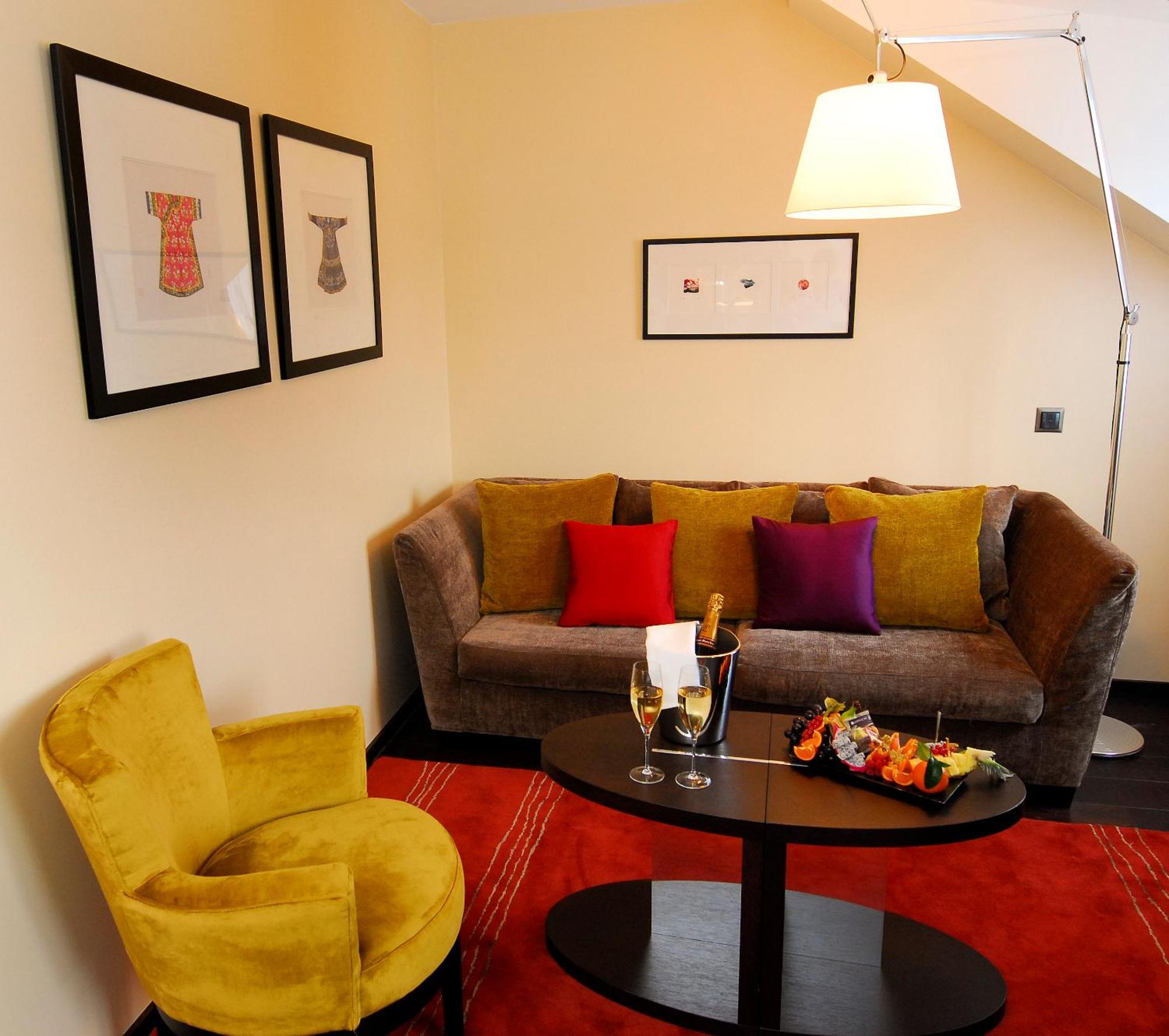 Hotel Eastwest By Malone