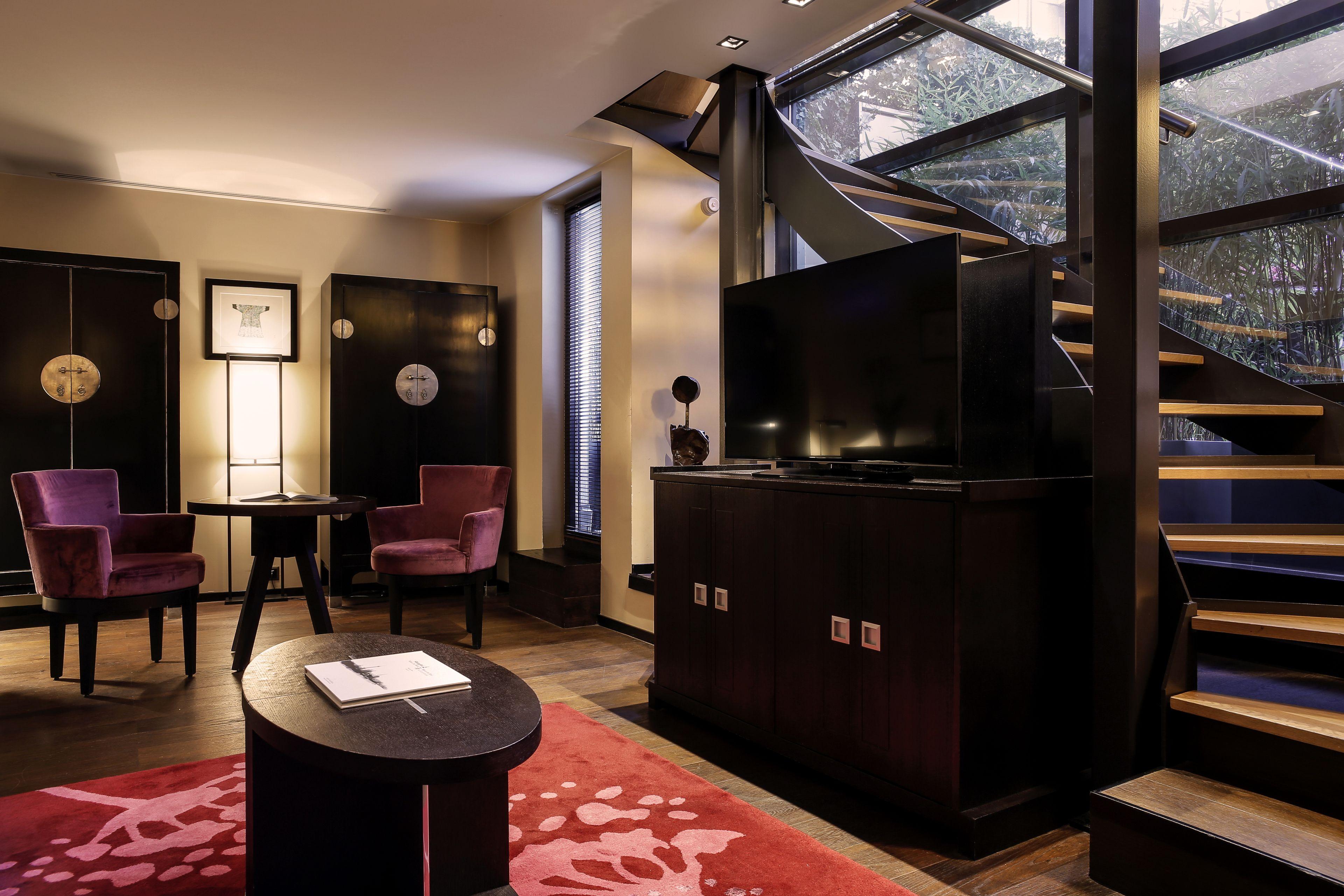 Eastwest By Malone Hotel